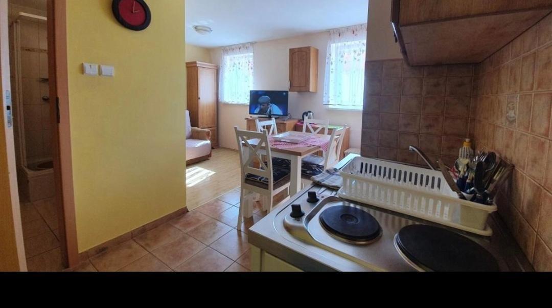 Adania Apartment Гжибово Екстериор снимка